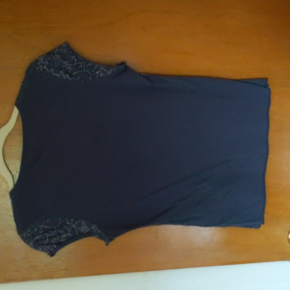 Tahari shirt - Picture 3 of 3